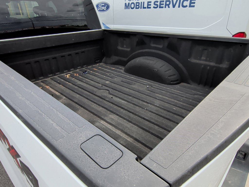 Used 2022 Ford F250 XL w/ STX Appearance Package AWD/4WD image 8