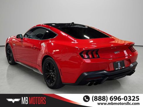 Used 2025 Ford Mustang GT RWD image 3