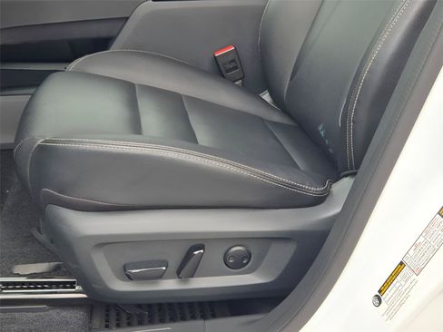 Used 2026 Nissan Rogue SL AWD/4WD image 21