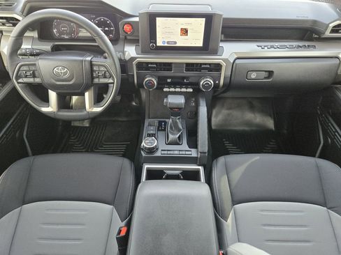 Used 2024 Toyota Tacoma TRD Off-Road image 27