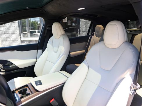 Used 2022 Tesla Model X AWD/4WD image 22