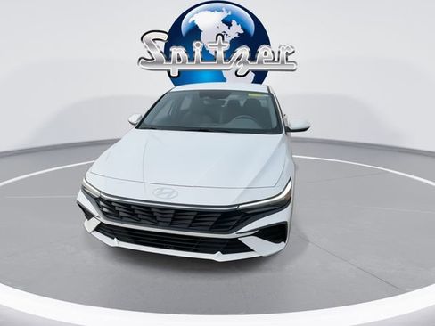 Used 2024 Hyundai Elantra SEL image 10