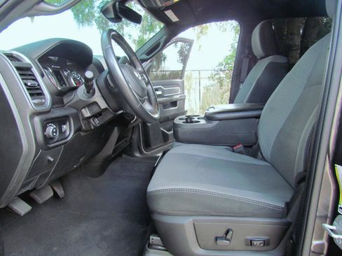 Used 2024 RAM 2500 Big Horn AWD/4WD image 18