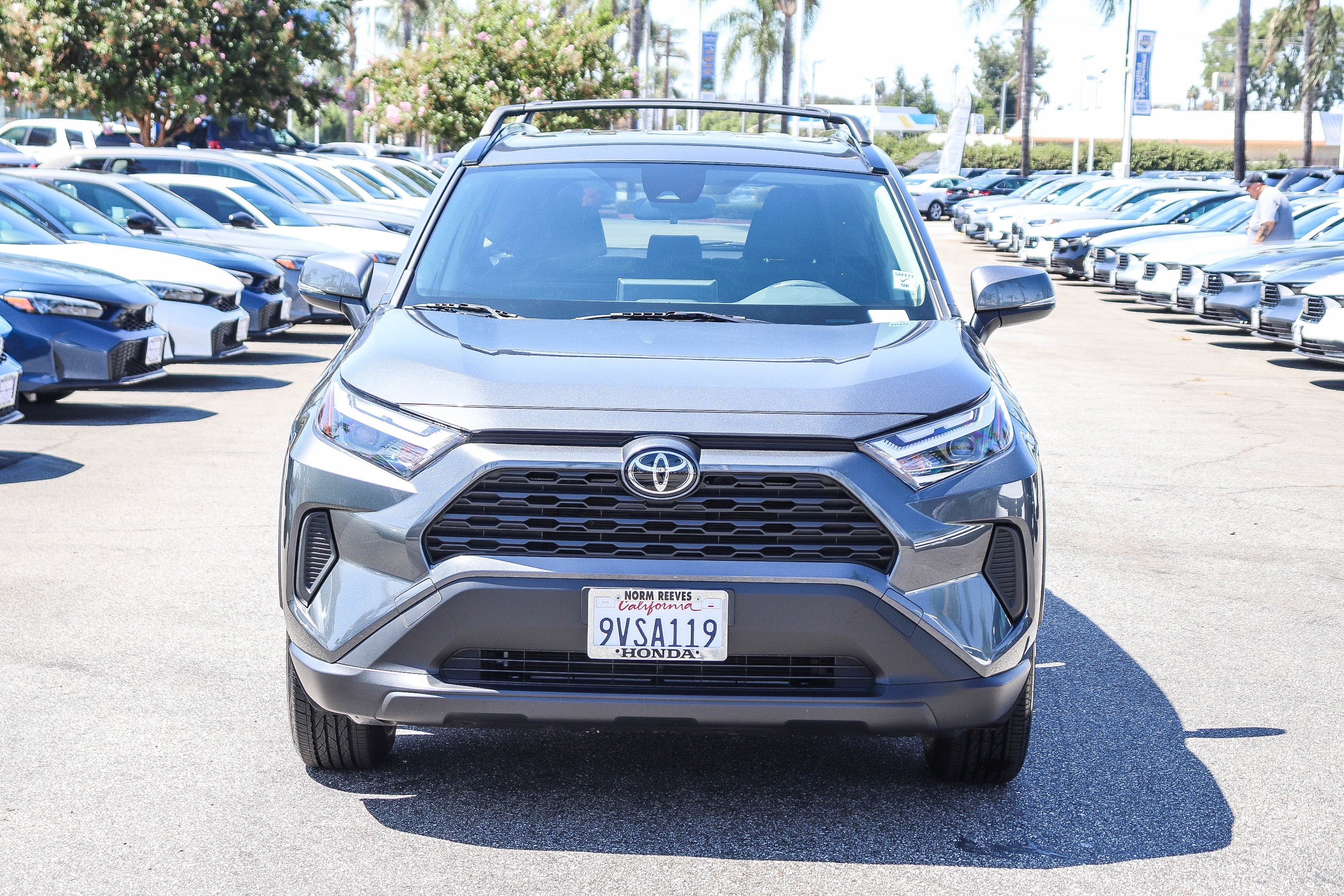 Used 2025 Toyota RAV4 LE AWD/4WD image 2