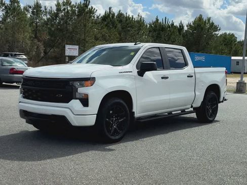 Used 2024 Chevrolet Silverado 1500 Custom image 4