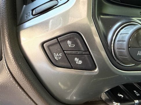 Used 2015 Chevrolet Silverado 2500 LTZ AWD/4WD image 24
