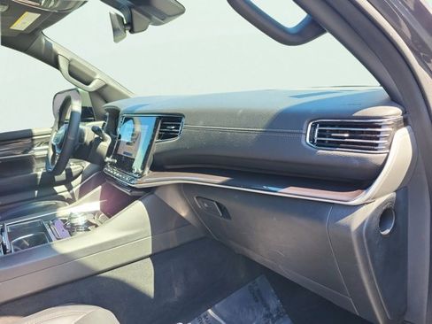 Certified 2022 Jeep Wagoneer Series I AWD/4WD image 24
