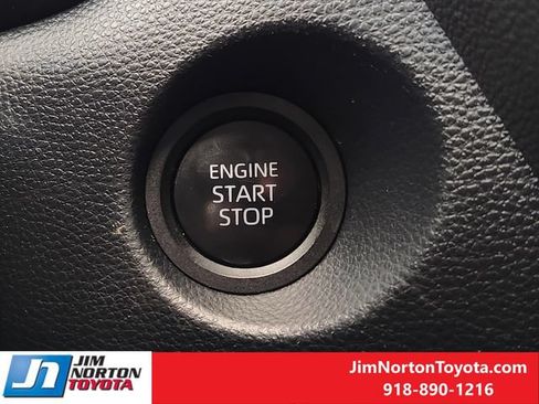 Used 2024 Toyota Corolla Cross LE FWD image 21