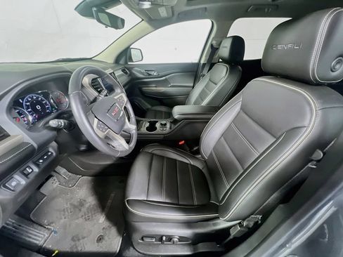 Used 2021 GMC Acadia Denali w/ Denali Ultimate Package AWD/4WD image 12