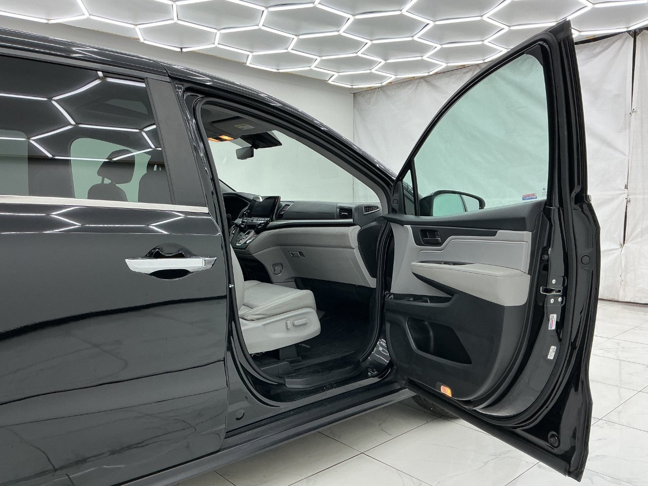 Used 2019 Honda Odyssey EX-L image 17