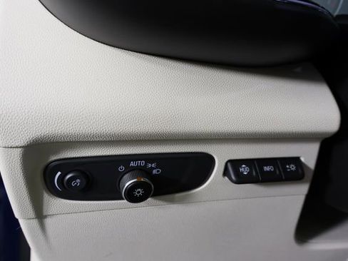 Used 2023 Buick Envision Avenir image 25