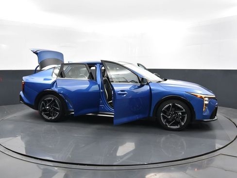 Certified 2025 Kia K4 GT-Line w/ GT-Line Premium Package image 40