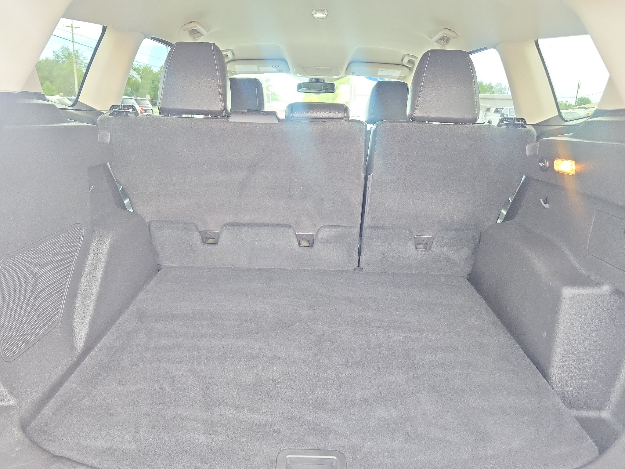 Used 2017 Ford Escape Titanium FWD image 11