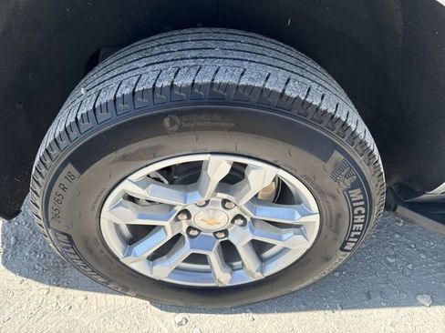 Used 2025 Chevrolet Tahoe LT AWD/4WD image 25