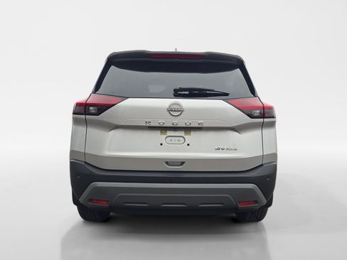 Used 2023 Nissan Rogue SV image 4