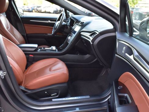 Used 2020 Ford Fusion Titanium image 17