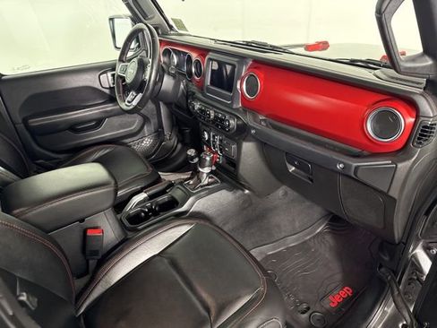 Used 2020 Jeep Gladiator Rubicon w/ Cold Weather Group image 13