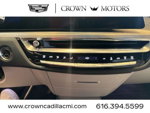 New 2025 Cadillac Lyriq Sport image 9