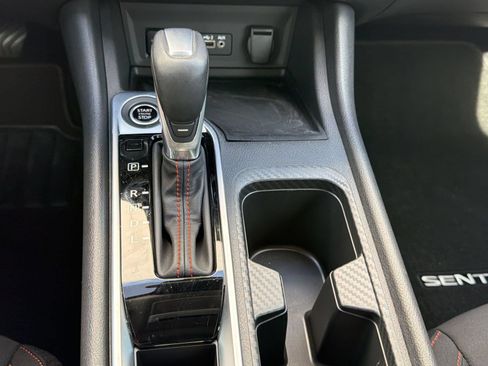 Used 2025 Nissan Sentra SR FWD image 17