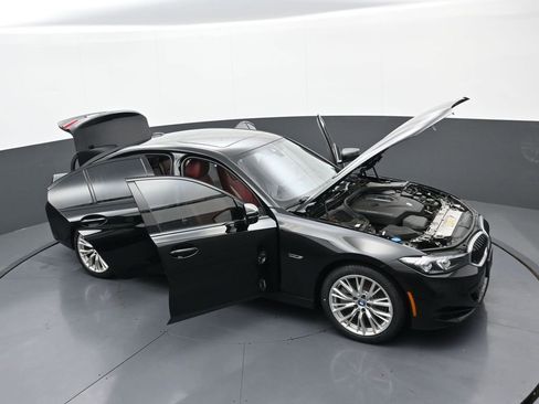 Used 2023 BMW 330e xDrive w/ Premium Package image 37