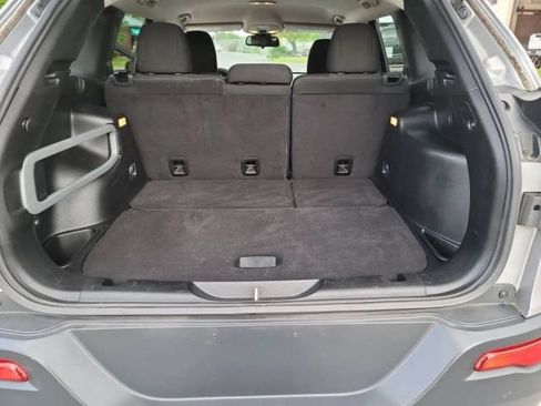 Used 2016 Jeep Cherokee Latitude w/ Cold Weather Group AWD/4WD image 25