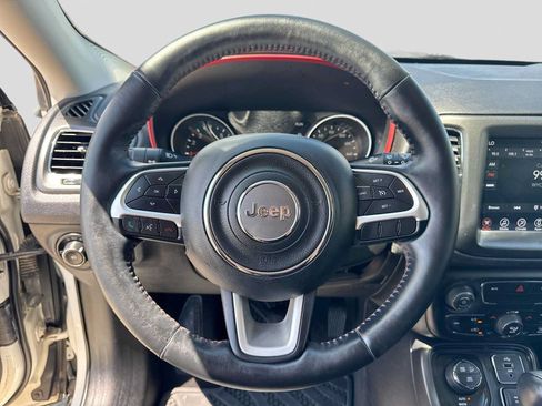Used 2017 Jeep Compass Trailhawk w/ Leather Interior Group AWD/4WD image 21