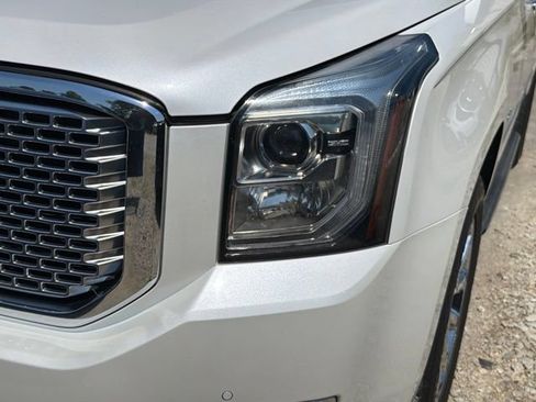 Used 2017 GMC Yukon Denali w/ Open Road Package AWD/4WD image 10