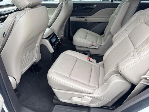 Used 2023 Lincoln Aviator Reserve w/ Equipment Group 201A RWD image 24