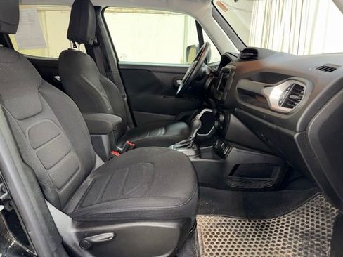 Used 2020 Jeep Renegade Latitude w/ Cold Weather Group AWD/4WD image 21