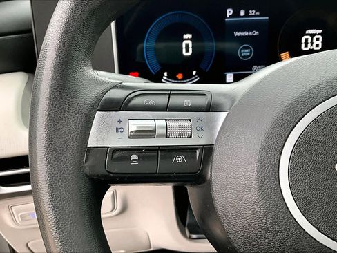 Certified 2025 Hyundai Tucson SE image 22