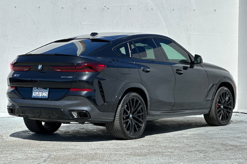 Used 2024 BMW X6 xDrive40i w/ Premium Package AWD/4WD image 3