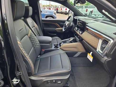 New 2026 GMC Canyon Denali AWD/4WD image 16