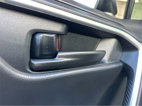 Used 2025 Toyota RAV4 LE image 35