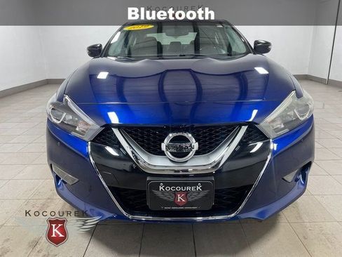 Used 2017 Nissan Maxima SR image 2