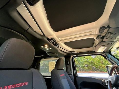 Used 2022 Jeep Wrangler Rubicon image 24