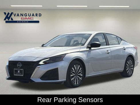 Used 2025 Nissan Altima 2.5 SV image 3