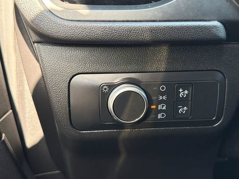 Used 2020 Ford Escape SE FWD image 19