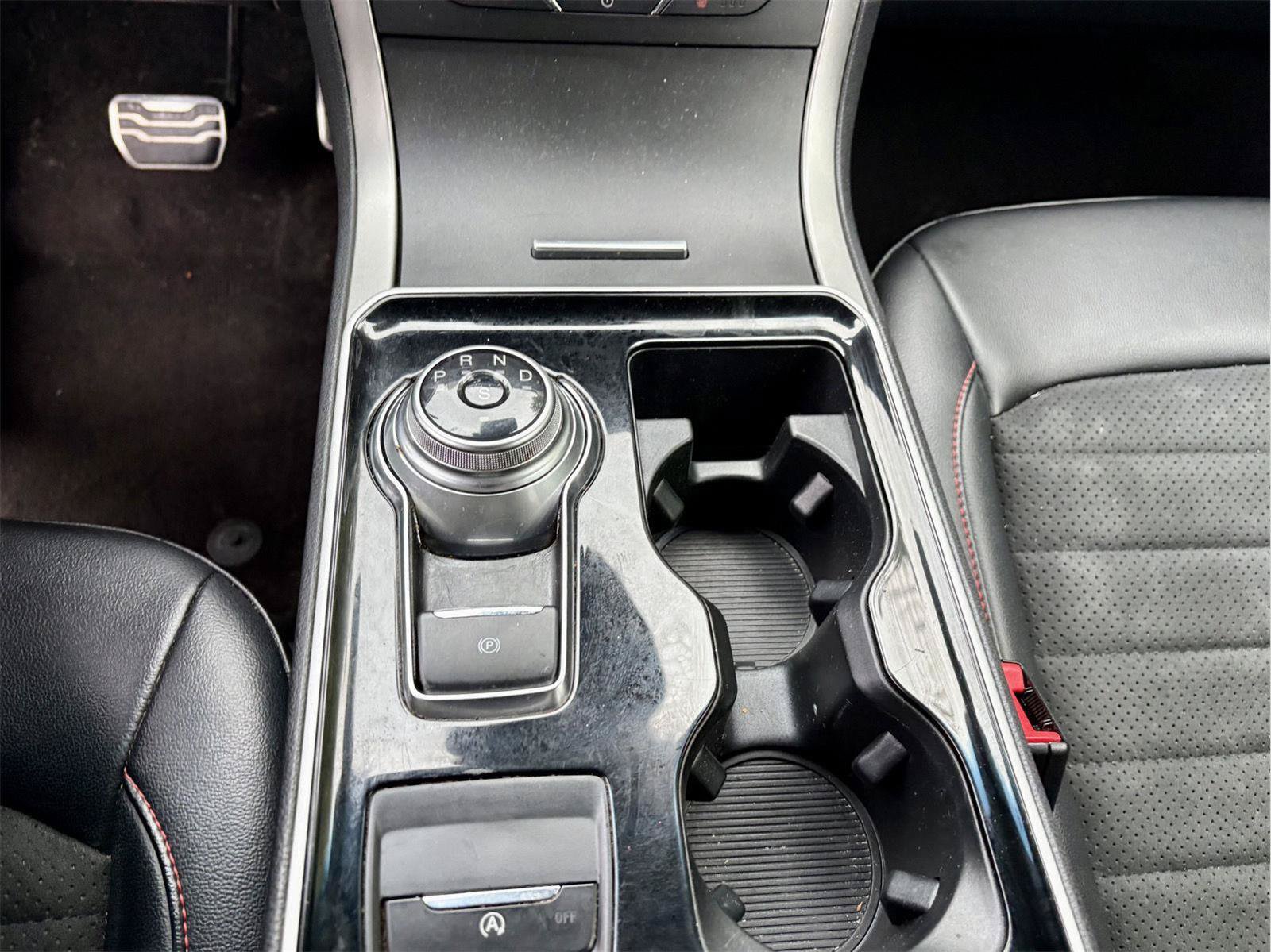 Used 2020 Ford Edge ST-Line FWD image 15