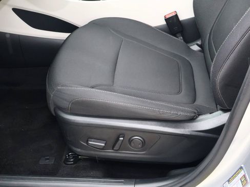 Used 2022 Hyundai Tucson SEL FWD image 12