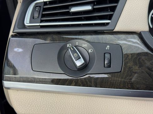 Used 2013 BMW 750Li image 18