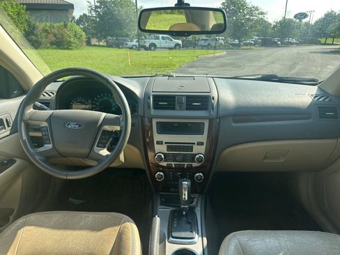Used 2010 Ford Fusion SEL FWD image 2
