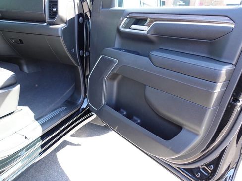 Used 2023 Chevrolet Silverado 1500 LT AWD/4WD image 31