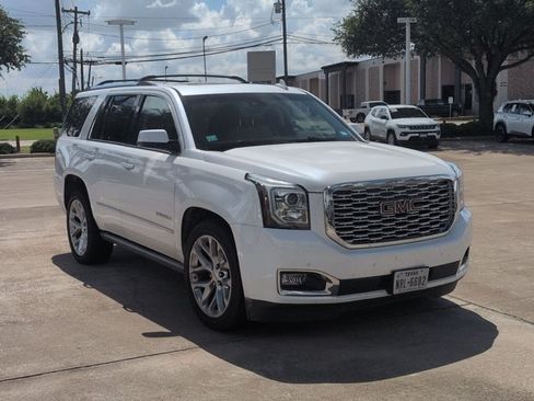 Used 2018 GMC Yukon Denali w/ Open Road Package AWD/4WD image 3
