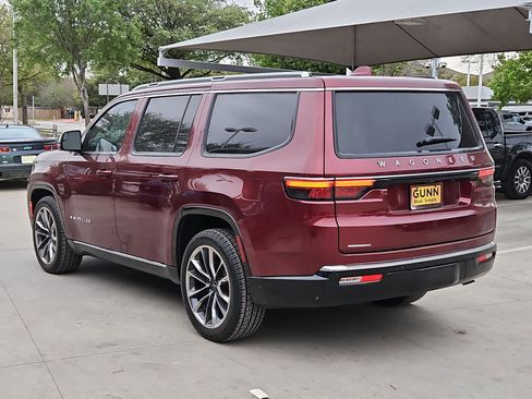 Used 2023 Jeep Wagoneer Series III w/ Premium Group I image 5