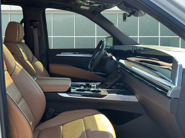 Used 2025 Cadillac Escalade Premium Luxury w/ Touring Package AWD/4WD image 13