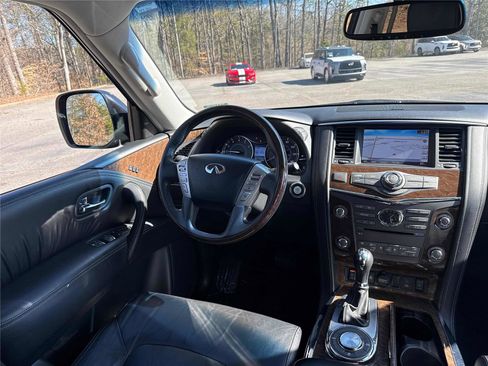 Used 2017 INFINITI QX80 w/ Driver Assistance Package image 13