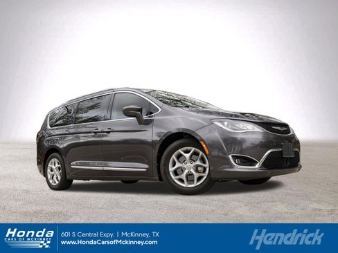 Used 2019 Chrysler Pacifica Touring-L Plus w/ Advanced Safetytec Group image 1