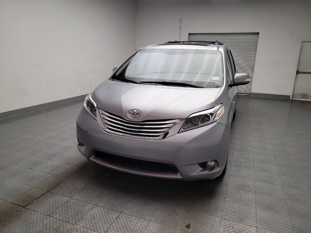 Used 2017 Toyota Sienna AWD image 15