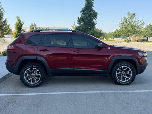 Used 2021 Jeep Cherokee Trailhawk AWD/4WD image 15