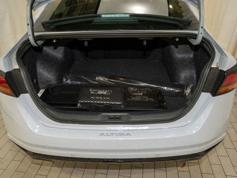 New 2025 Nissan Altima 2.5 SR image 6